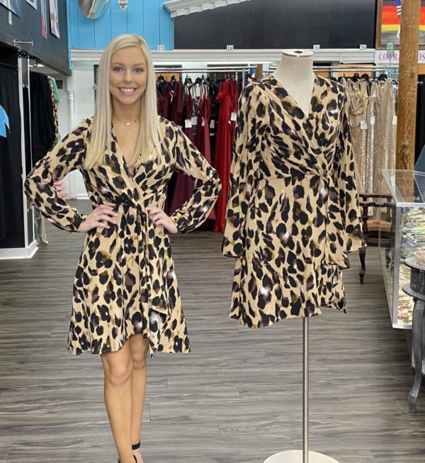 A beautiful, flirty leopard dress